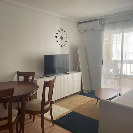 Cozy Apartment 5 Mins To Beach Torrevieja Ngoại thất bức ảnh