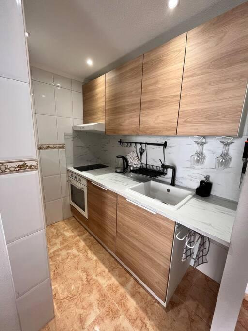 Cozy Apartment 5 Mins To Beach Torrevieja Ngoại thất bức ảnh