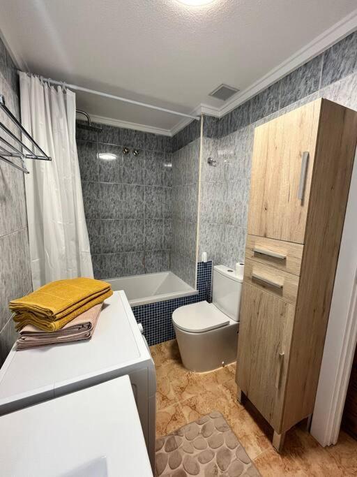 Cozy Apartment 5 Mins To Beach Torrevieja Ngoại thất bức ảnh