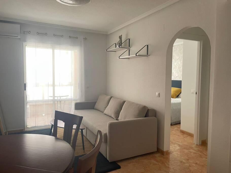 Cozy Apartment 5 Mins To Beach Torrevieja Ngoại thất bức ảnh