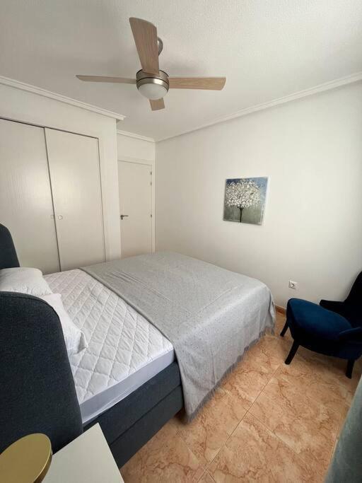 Cozy Apartment 5 Mins To Beach Torrevieja Ngoại thất bức ảnh